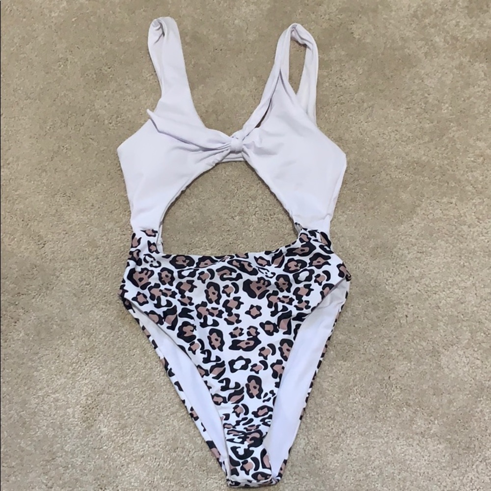 One piece swimsuit